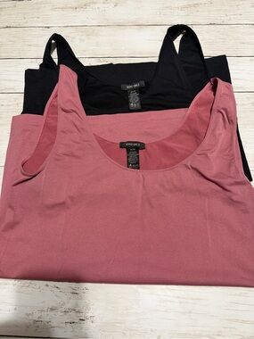 2 tops Soho Girls size 2xl/3xl